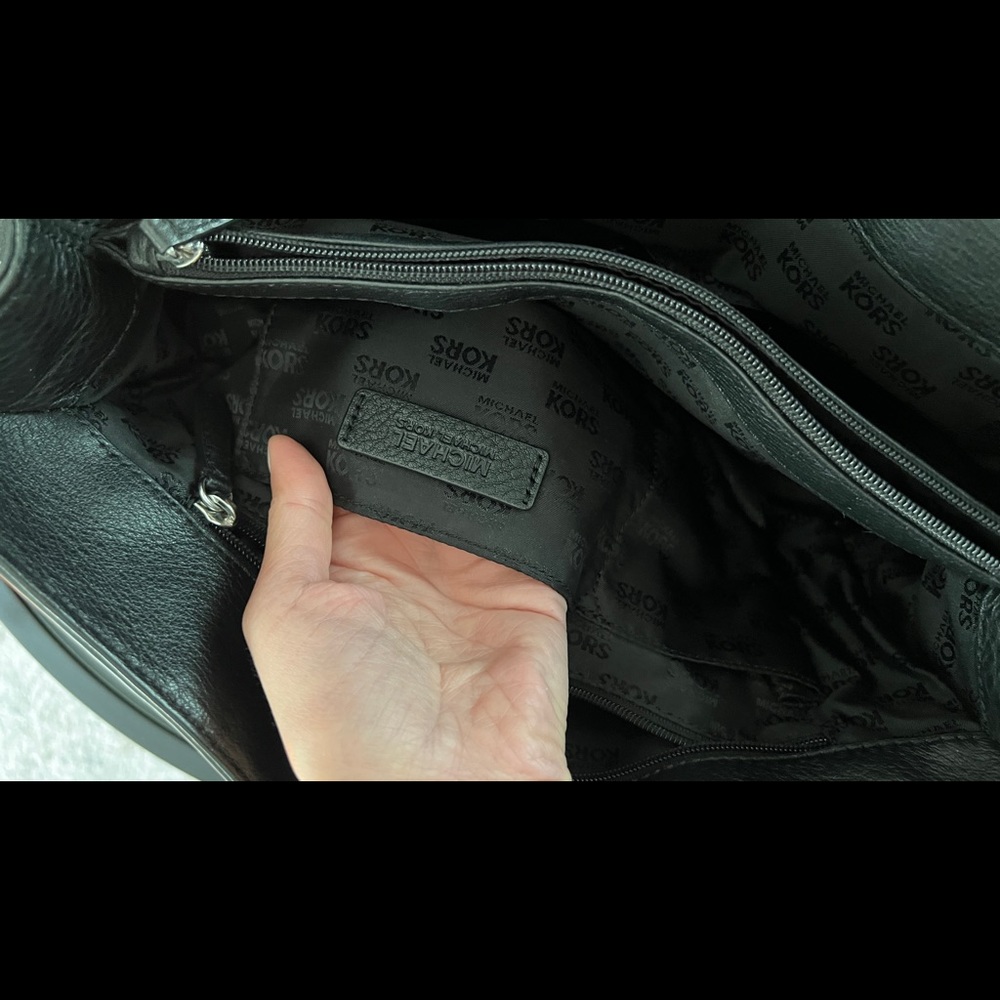 Leather Michael Kors bag - Picture 4 of 7